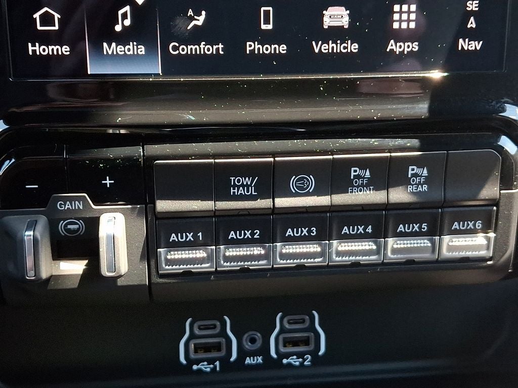 2025 RAM 2500 Big Horn Crew Cab 4x4 6'4' Box
