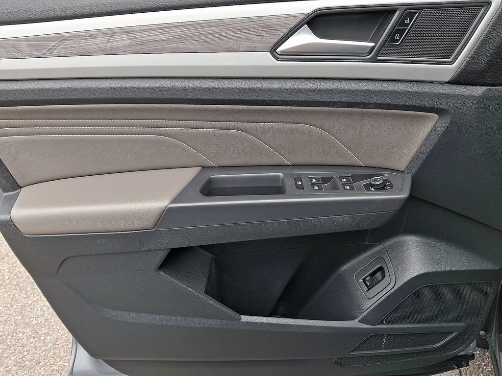2021 Volkswagen Atlas Cross Sport 2.0T SE w/Technology