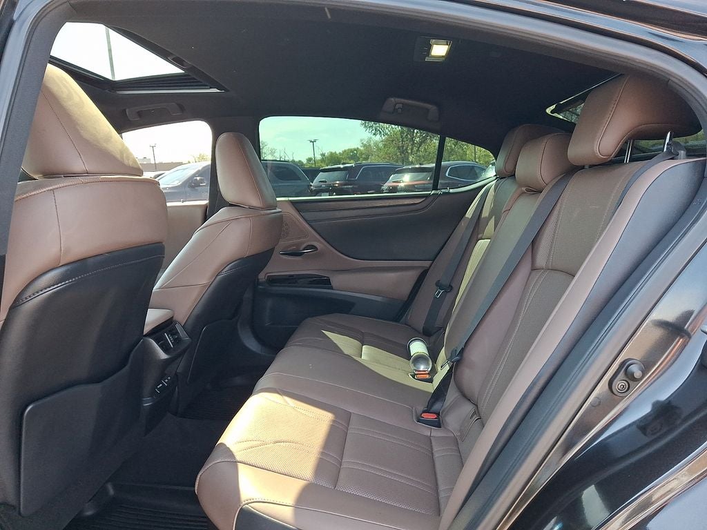 2024 Lexus ES 300h Luxury