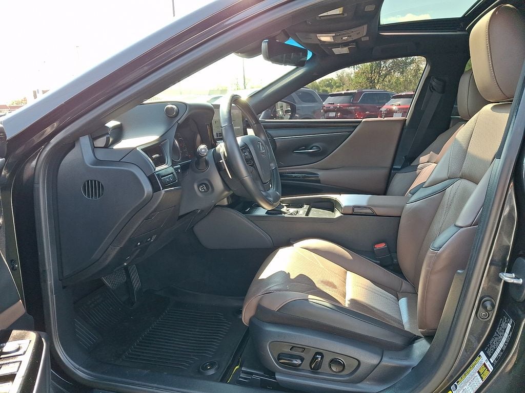 2024 Lexus ES 300h Luxury