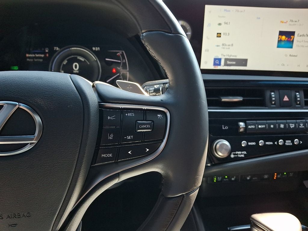 2024 Lexus ES 300h Luxury