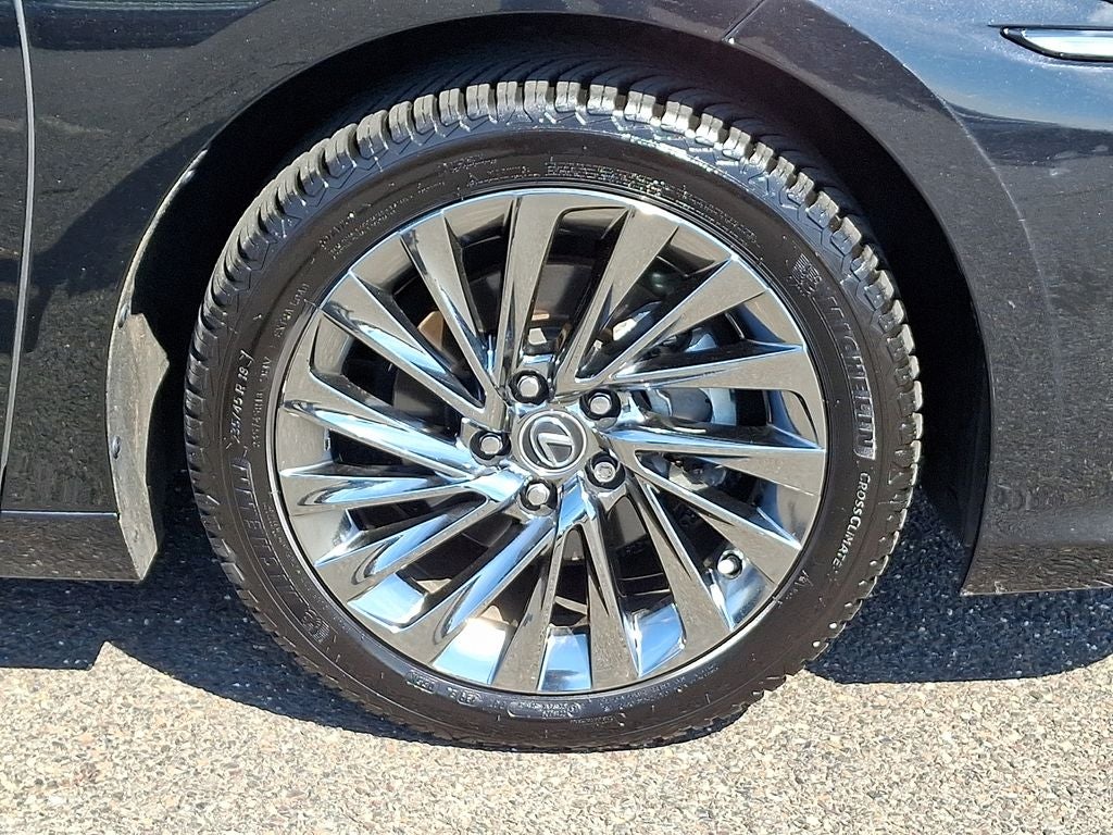 2024 Lexus ES 300h Luxury