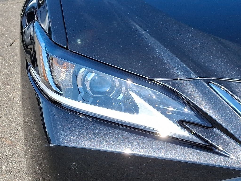 2024 Lexus ES 300h Luxury