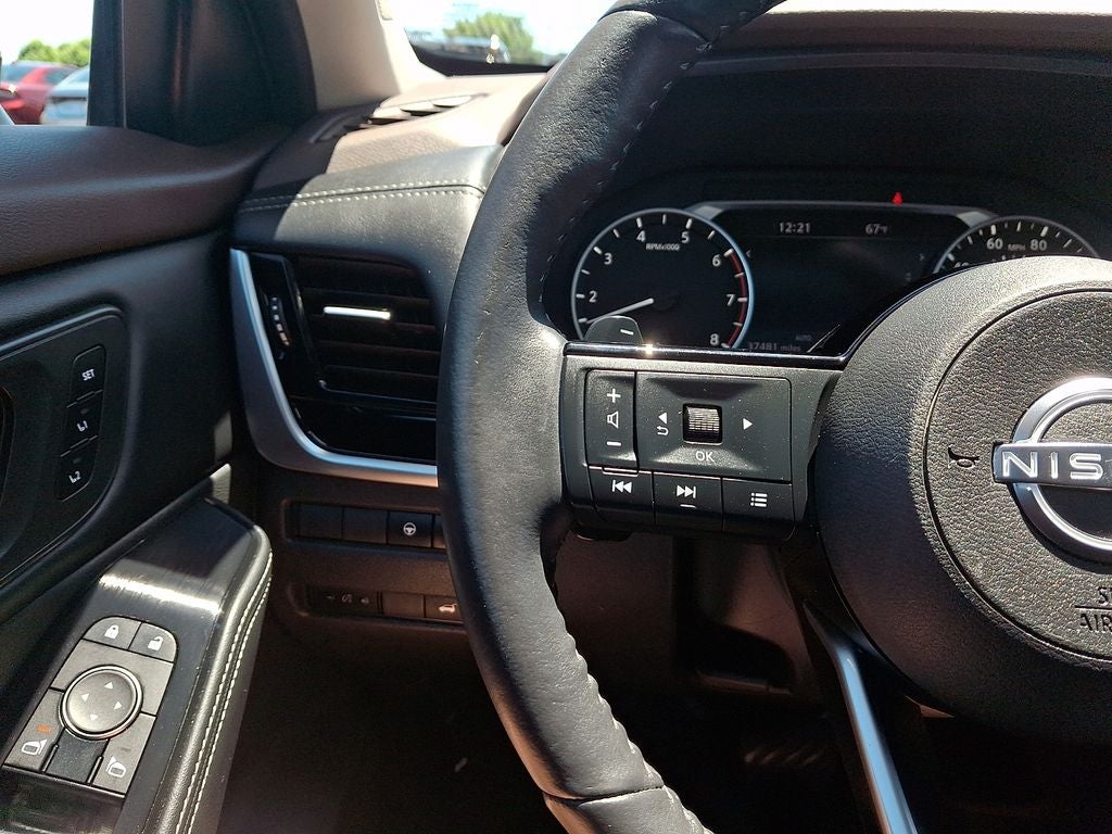2022 Nissan Rogue SL