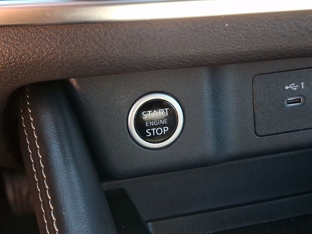 2022 Nissan Rogue SL