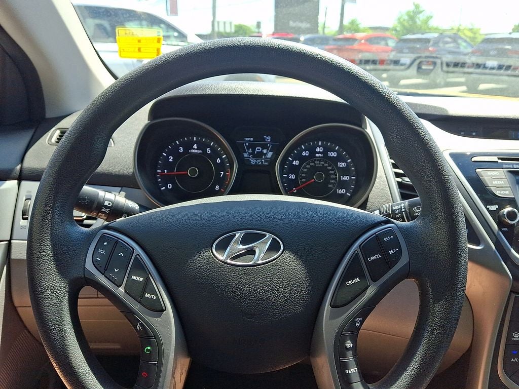 2014 Hyundai Elantra SE