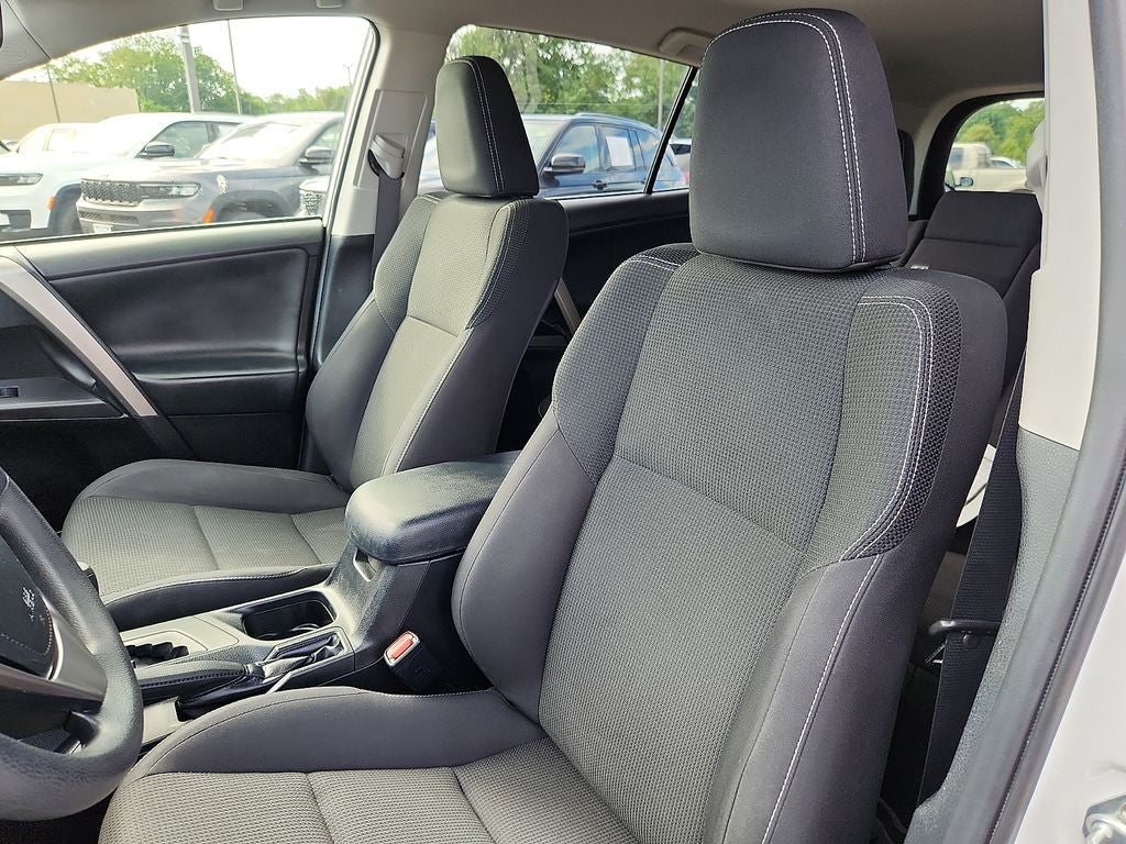 2018 Toyota RAV4 Hybrid LE