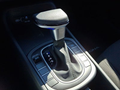 2025 Hyundai Kona SE