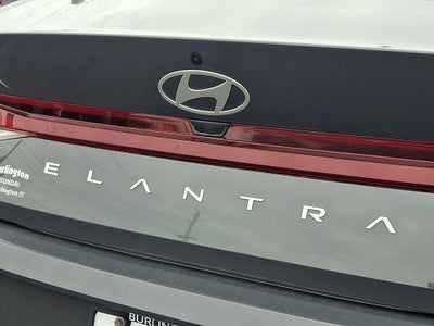 2024 Hyundai Elantra SE
