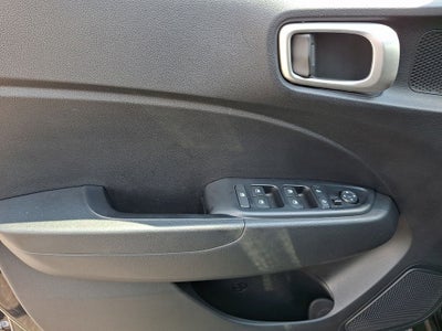 2022 Hyundai Venue SE